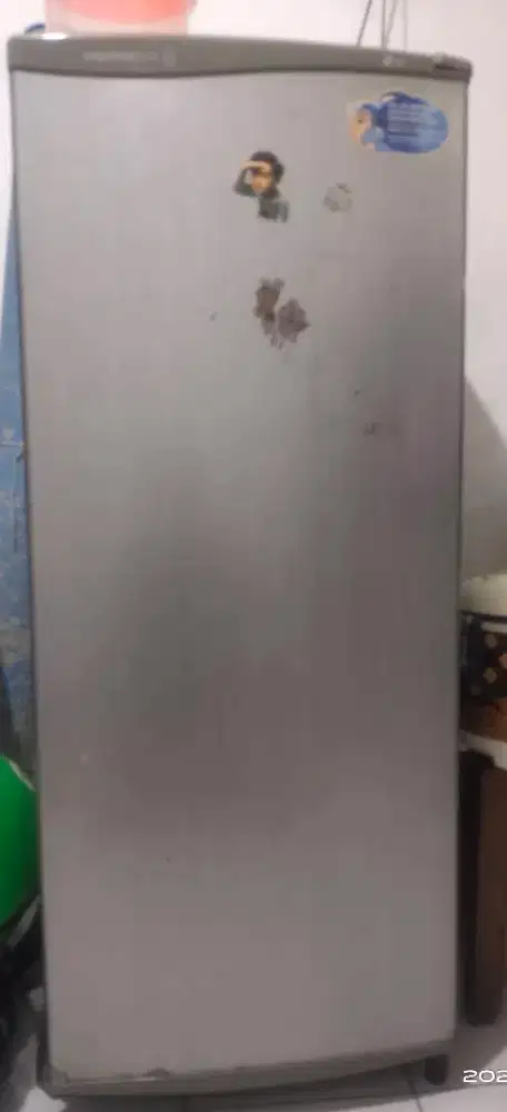 Dijual kulkas 1pintu merk LG
