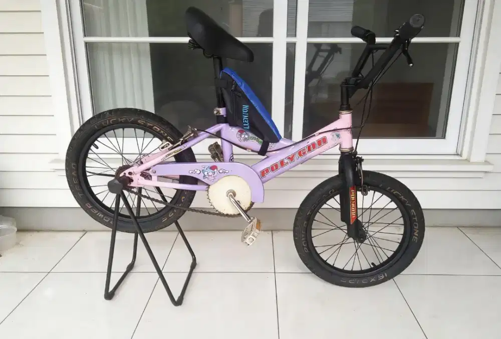 Sepeda anak kecil  cewek uk16 Polygon asli