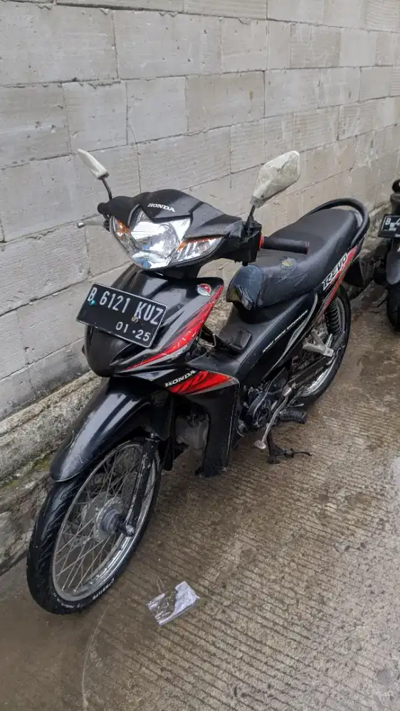 Di jual Honda Revo