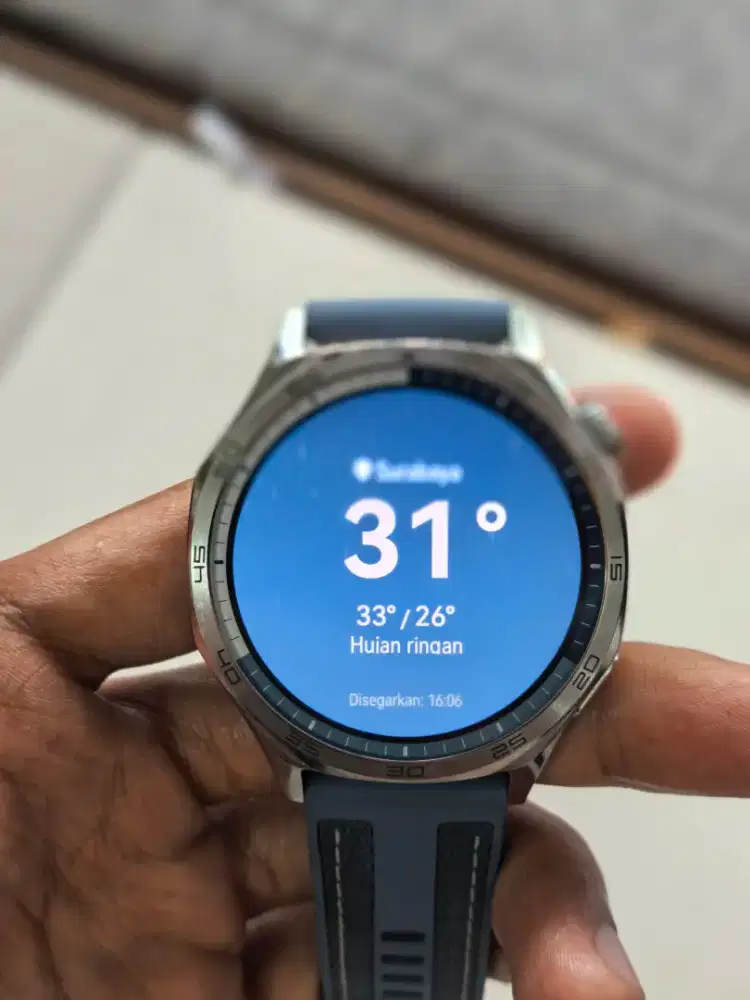 Huawei Watch GT5 blue