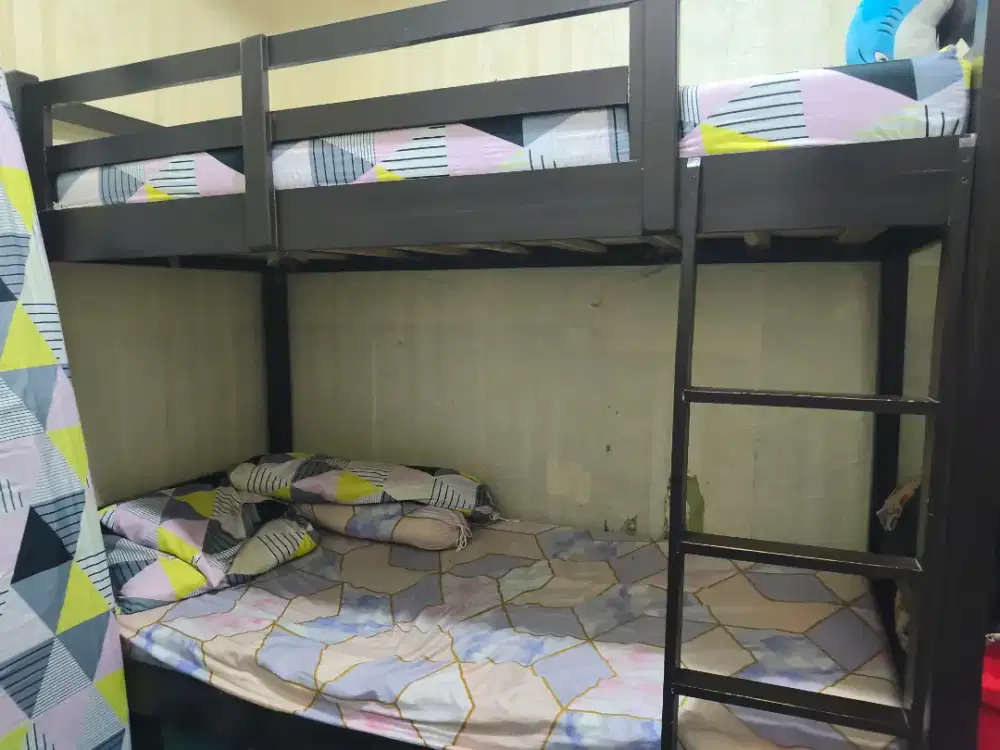 Tempat tidur tingkat