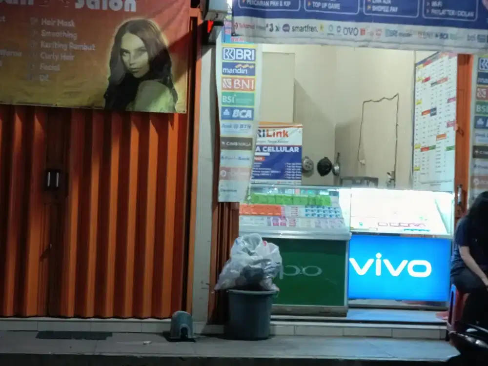 Karyawan konter