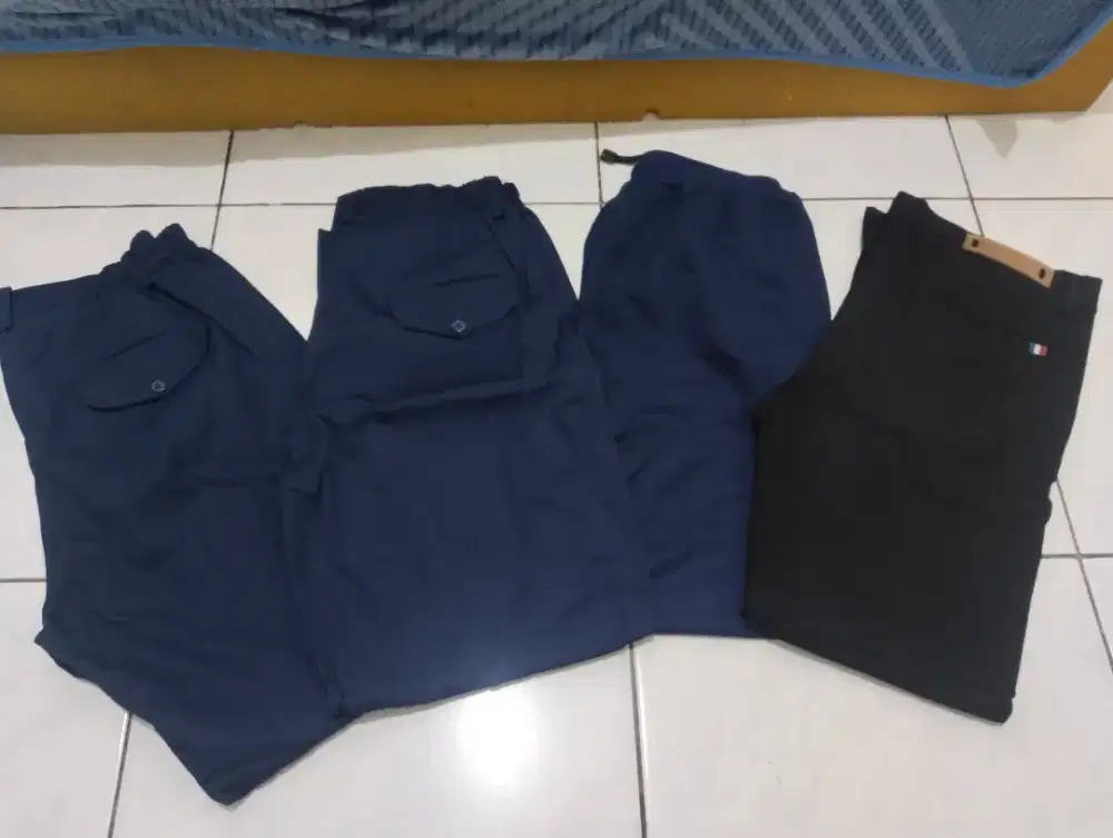 Promo Borong Hemat 4pcs Celana Casual Formil Training size 32-34 Keren