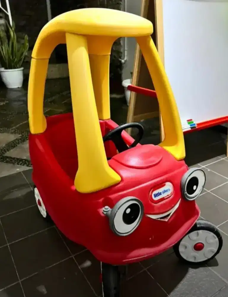 Little tikes ride on mobilan anak