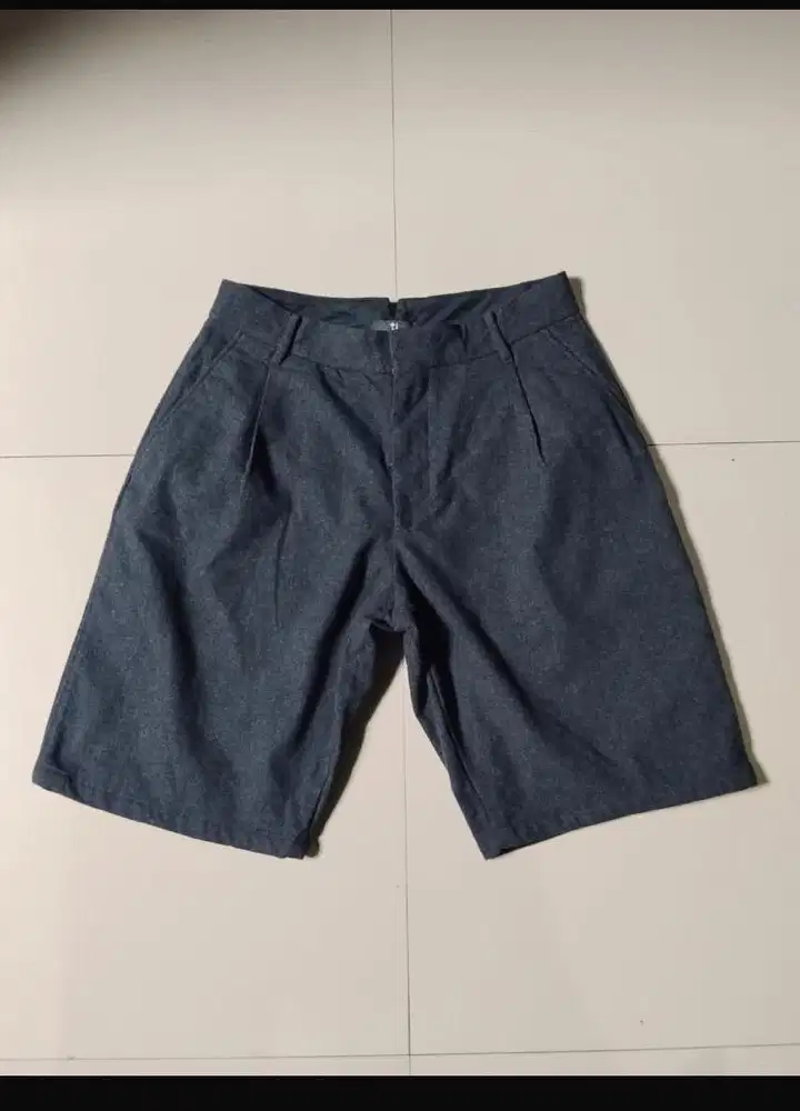 celana uniqlo pendek