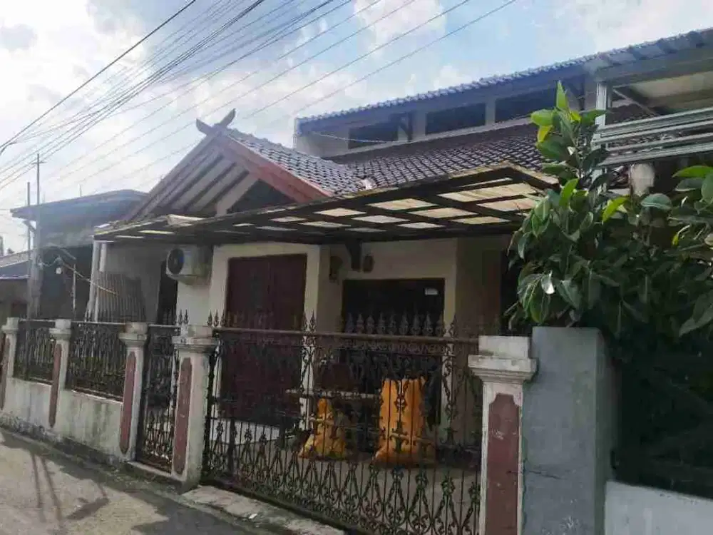 Rumah Kost di Jl Borobudur Utara, Manyaran Semarang Barat
