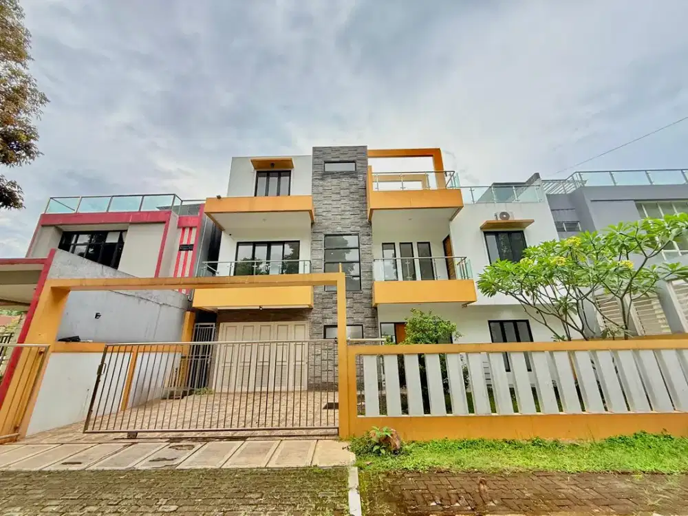Rumah Di Sewakan 3 Lantai View Pegunungan Sentul City Bogor