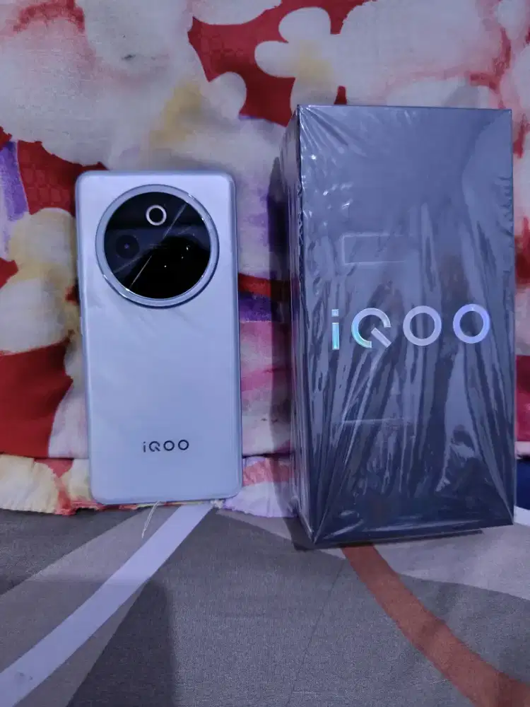 Iqoo Z10 5G 8/128Gb Fullset no minus