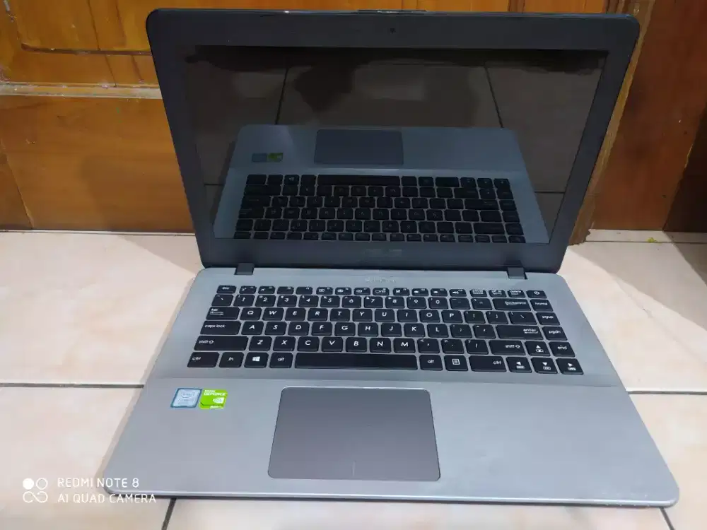 Laptop Asus X442UR/Intel core i5 gen 8/RAM8GB/SSD 256/VGA Nvidia 930mx