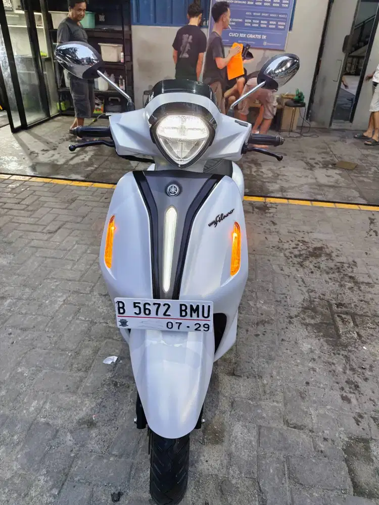 Grand Filano Lux Connected 2024 Istimewa Pajak Panjang KM Rendah