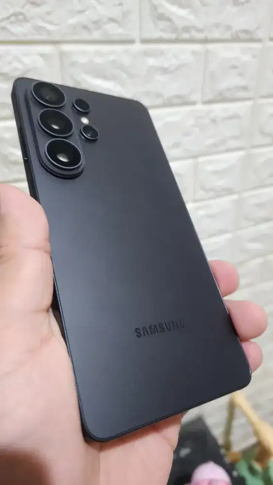 Samsung Galaxy S26 Ultra – 1TB / RAM 16GB – Mulus Seperti Baru