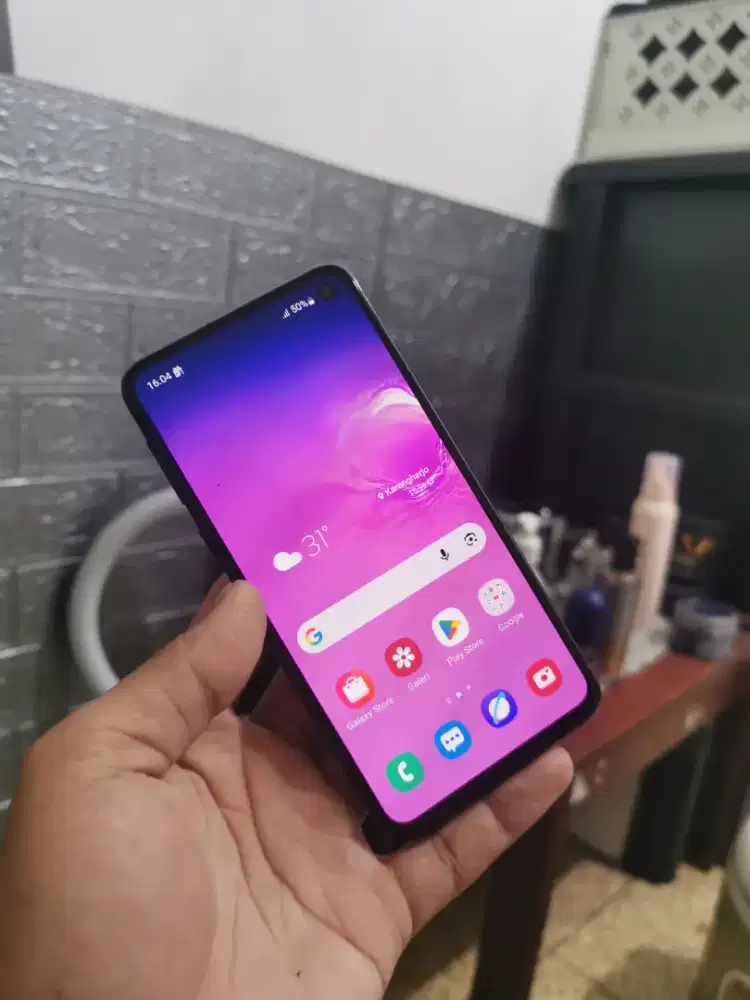 Samsung s10e 6/128gb nominus