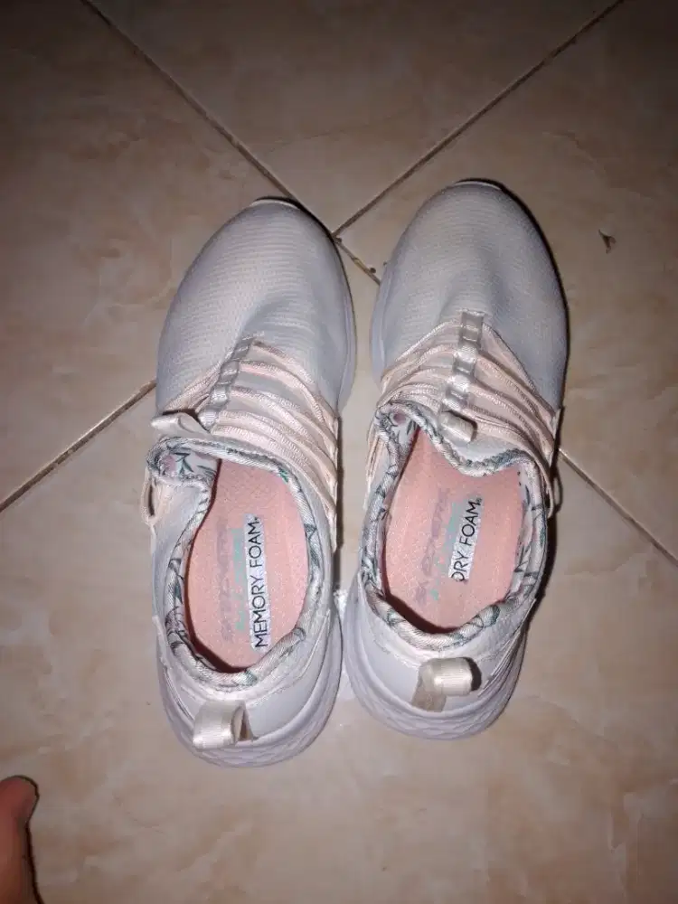 Skechers air-cooled memory foam