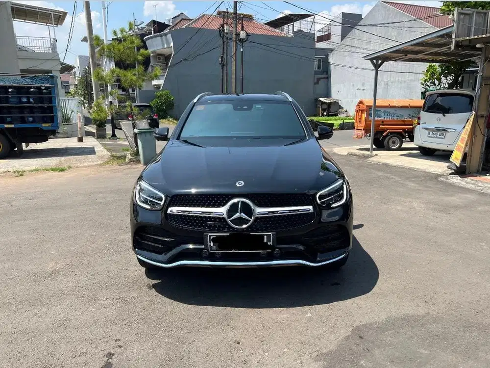 JUAL SANTAI Mercedes GLC200 facelift MBUX 2021 LOW KM