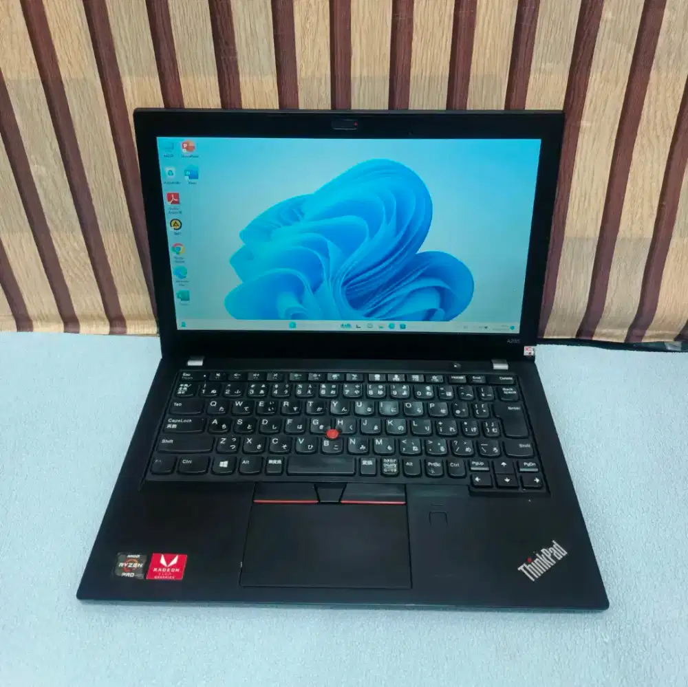 Lenovo thinkpad A285 slim 13inch Ryzen 5 pro Ram8GB/ssd256GB bogor