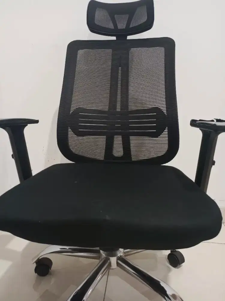 Kursi Kerja Ergonomis