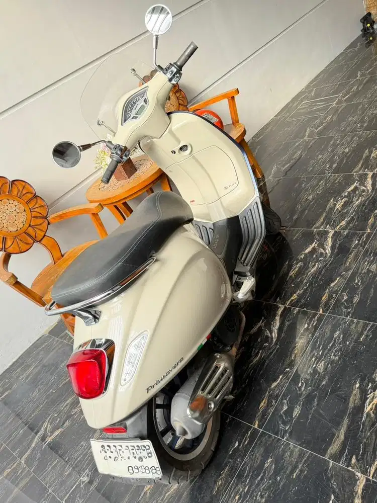 VESPA PRIMAVERA S ABS IGET BEIGE AVOLGENTE 2023