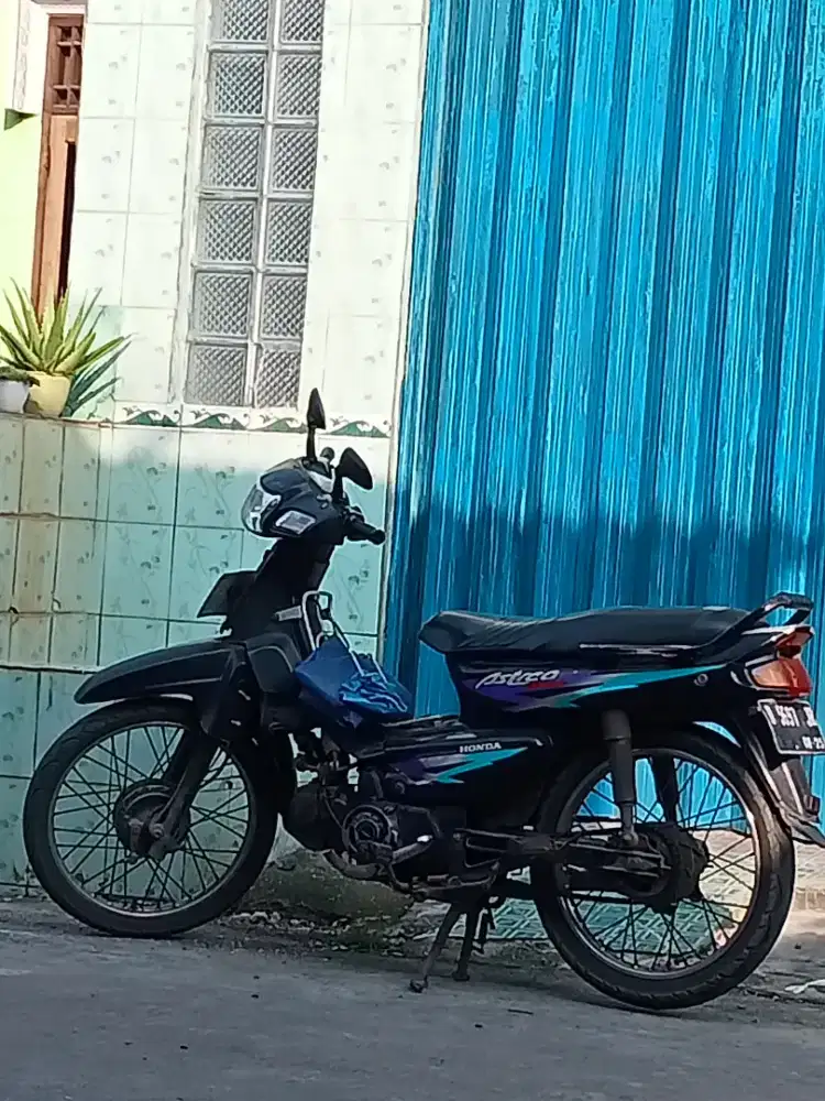 Jual motor Honda Astrea grand 1995