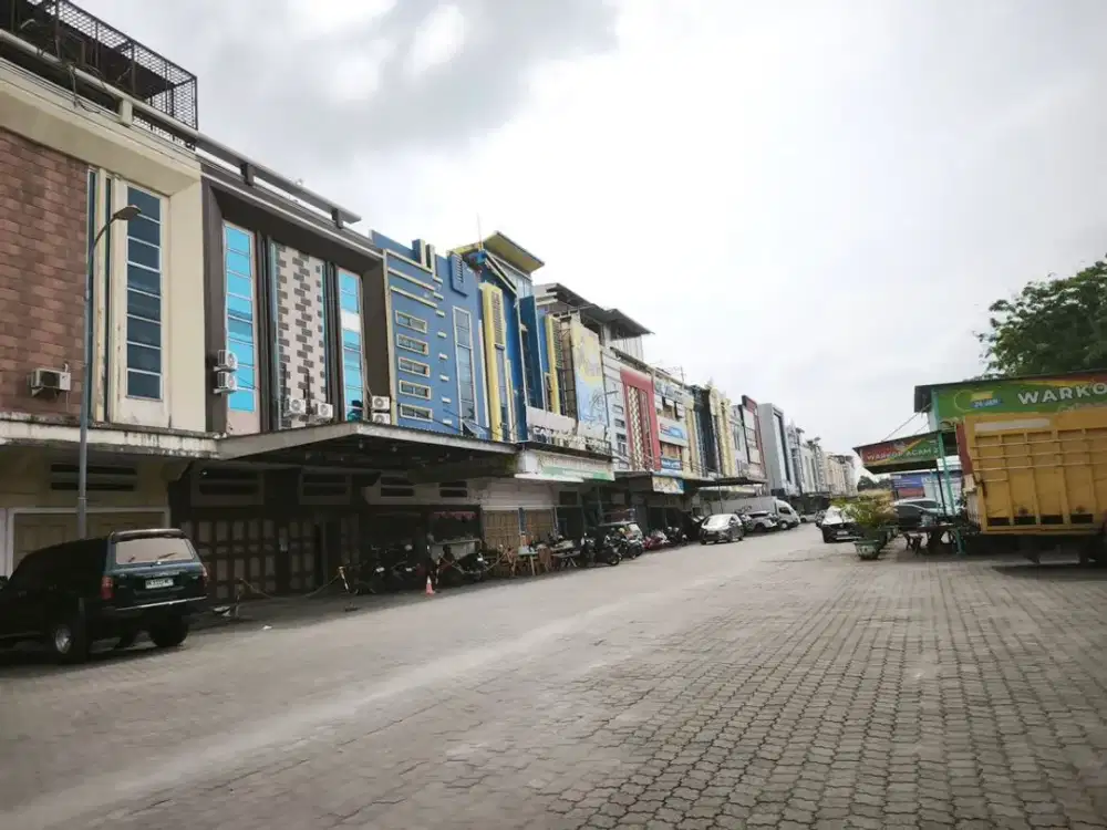 Disewakan Ruko Gandeng Komplek Grand Cemara Asri
