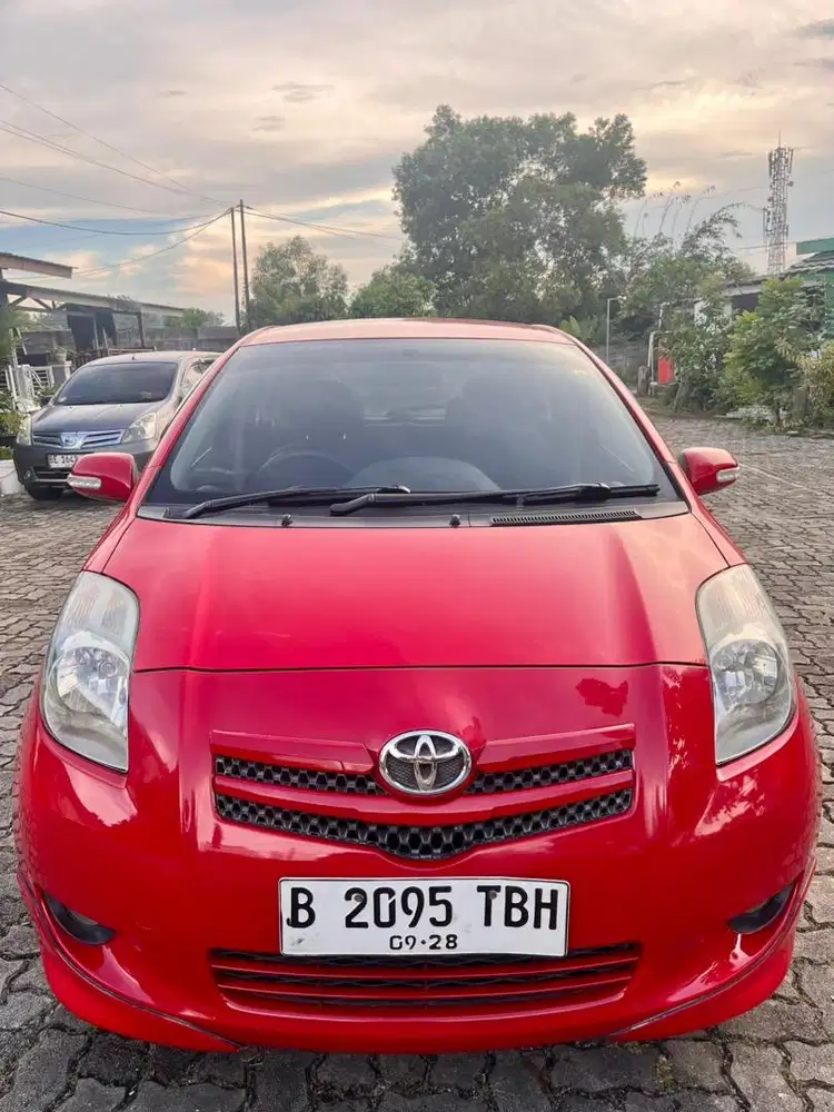 Toyota Yaris Manual type E, Abs, Airbag
