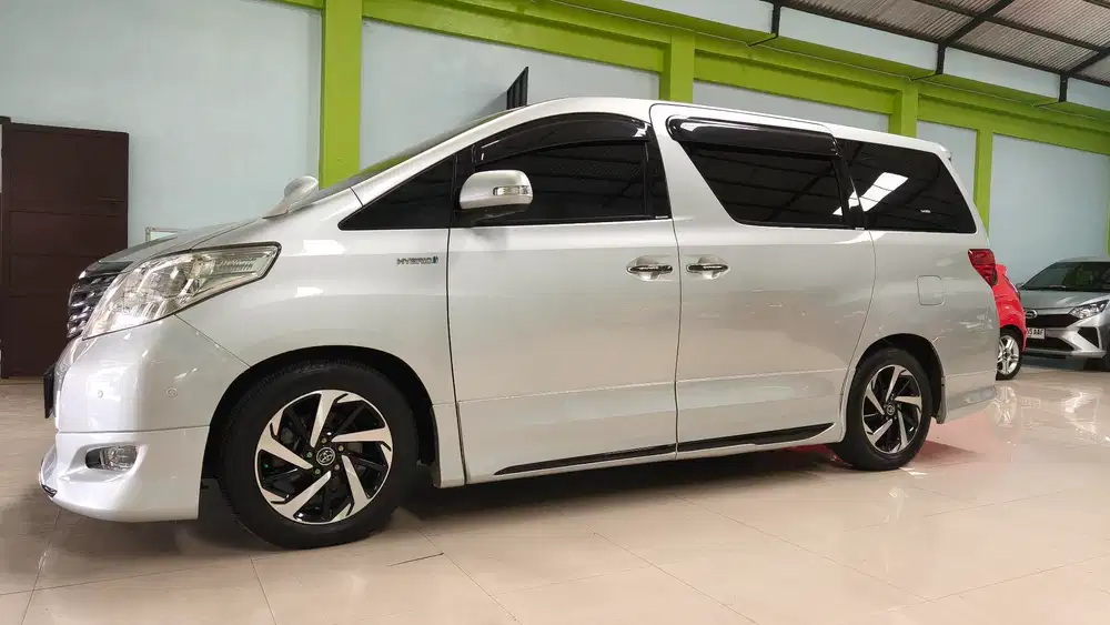 Toyota Alphard 2010 Bensin