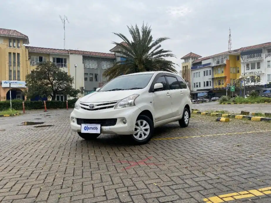 TDP 5,JT, Toyota Avanza 1.3 E Bensin-AT Putih 2014