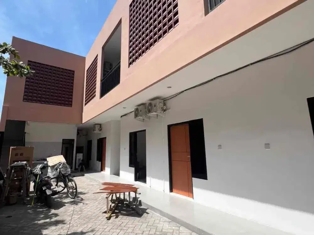 Passive Income‼️Dijual rumah kos Siwalankerto bersebelahan dengan Petra baru full furnish dibantu isi penghuni