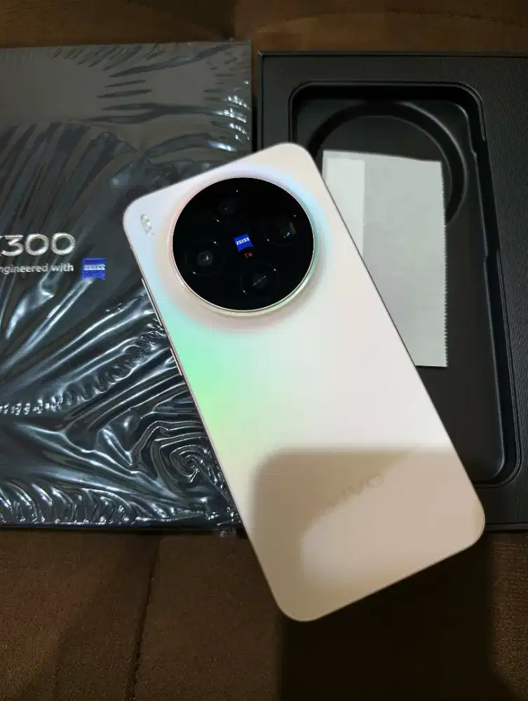 vivo x300 12/256 like new