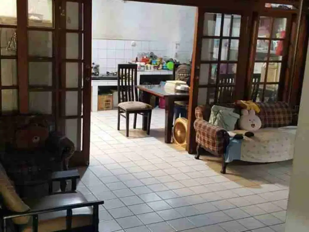 jual cepat nego rumah luas di taman Kopo indah 1