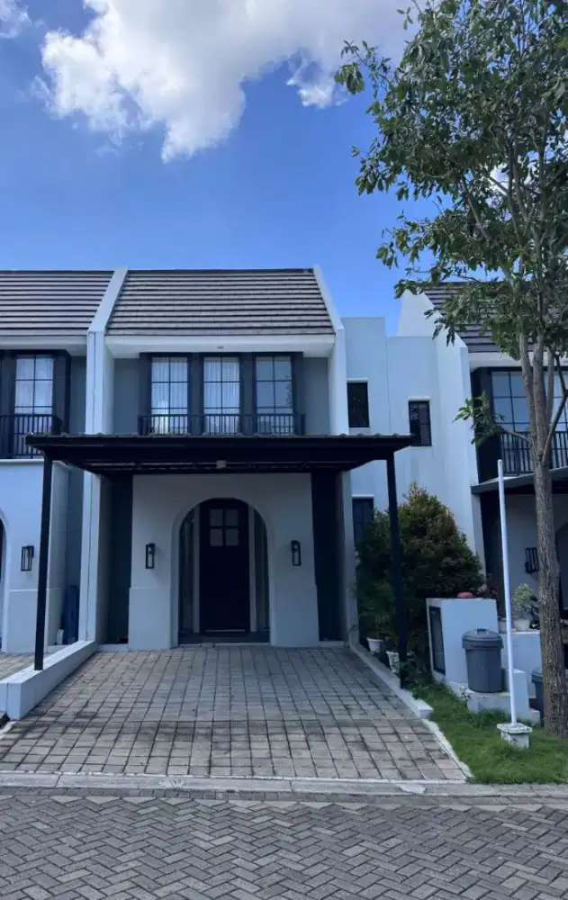 Disewakan Rumah 2 Lantai Citra Grand