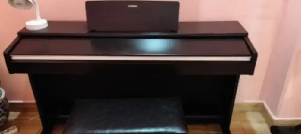 For sale piano digital ARIUS ydp-142