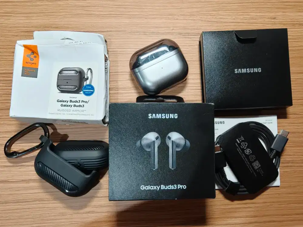 Samsung Buds 3 Pro + Bonus Case Spigen