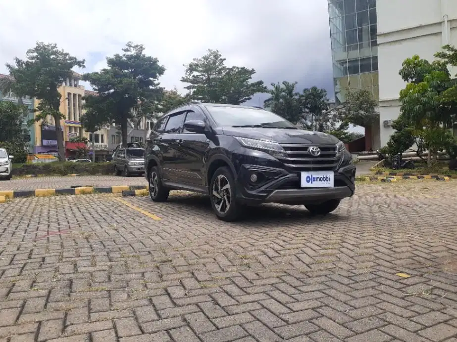 TDP 11JT, Toyota Rush 1.5 S Bensin-AT Hitam 2021