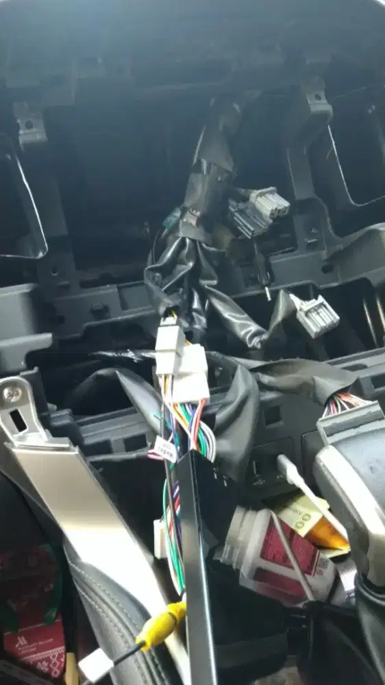 Jasa bongkar pasang audio mobil panggilan