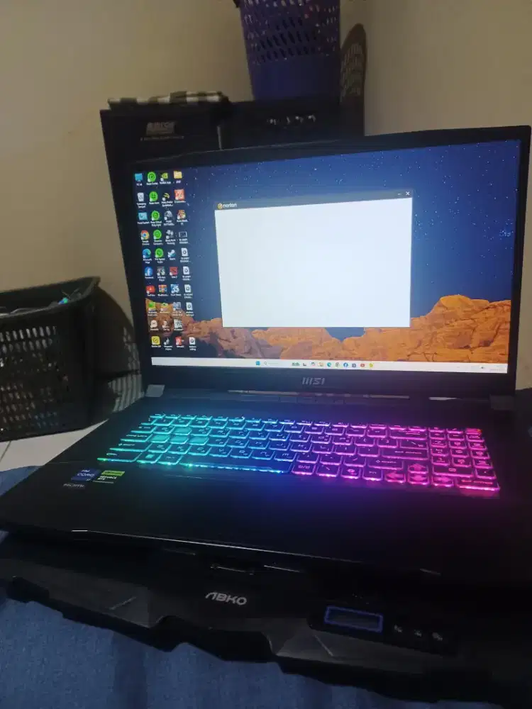 Jual MSI katana 17 B13VFK