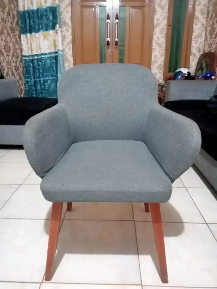 Kursi makan yuji dining chair