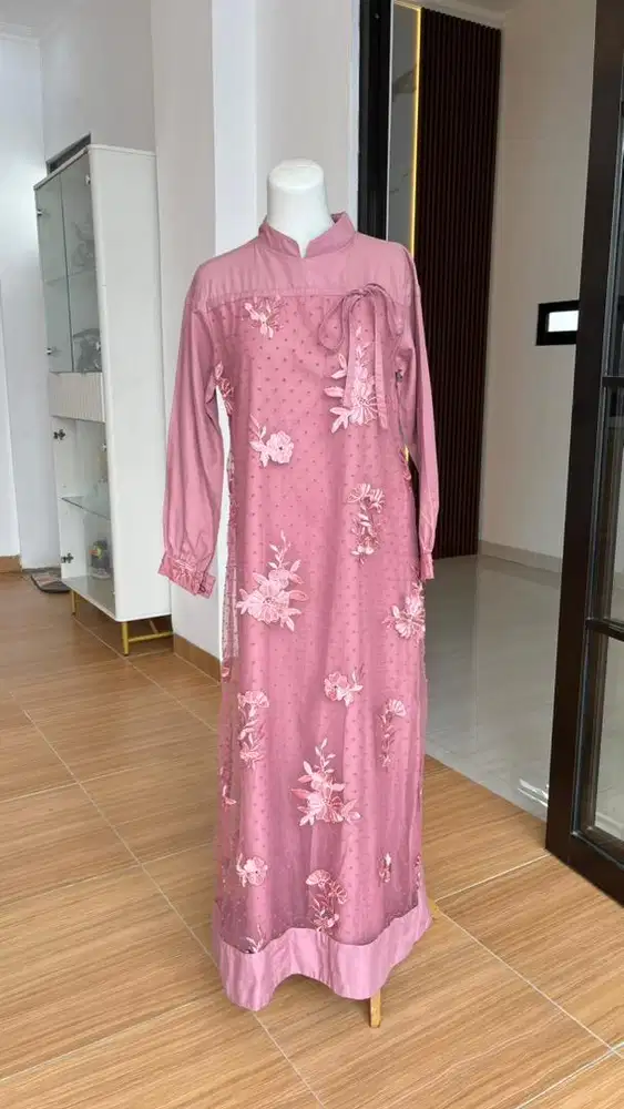 Dress semi brukat bisa untuk kondangan dan lebaran