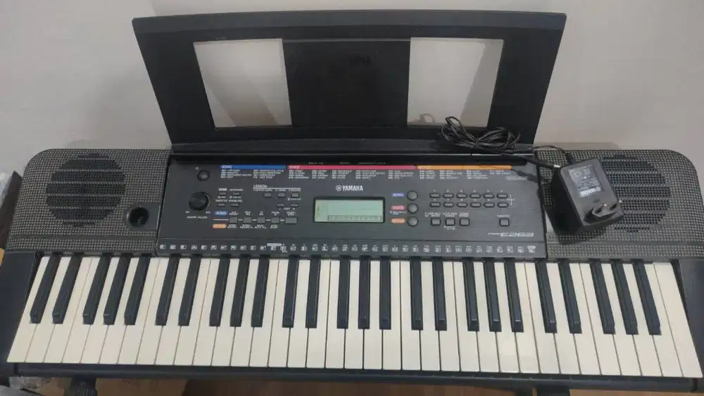 Keyboard Yamaha PSR E263