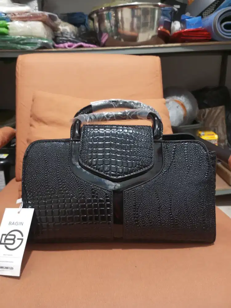 Tas tangan wanita