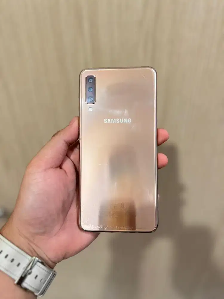 Samsung A7 2018 6/64 (Nego)