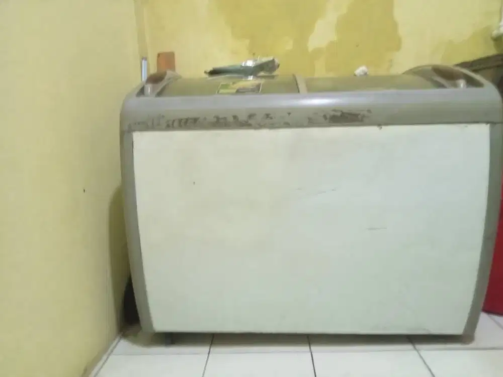 Freezer Box / Chest Freezer Bekas – Masih Normal & Dingin Maksimal