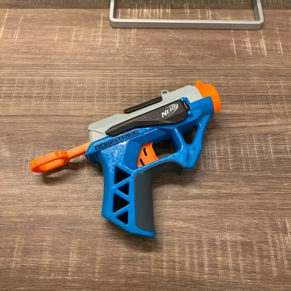 mainan nerf bowstrike koleksi