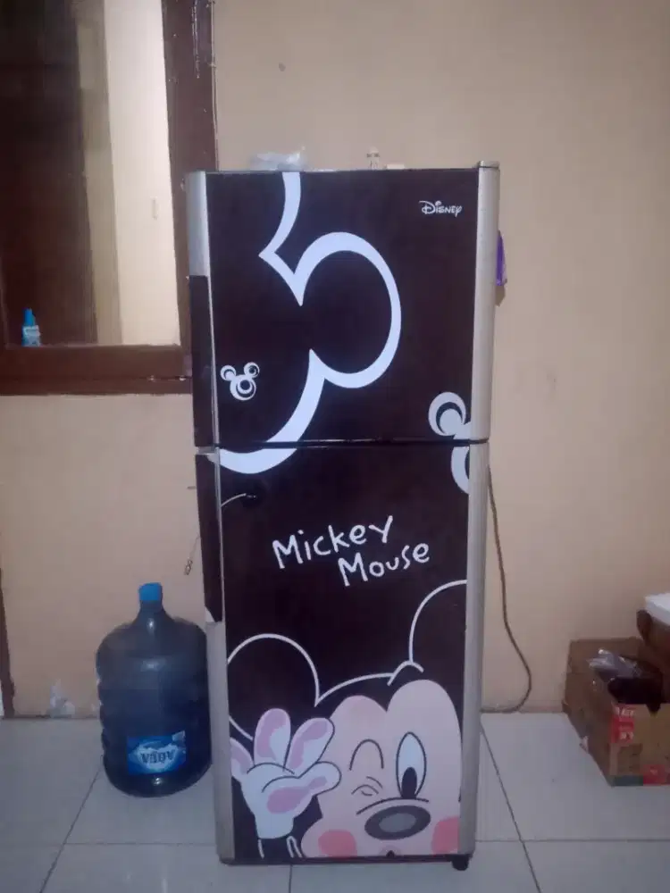 Kulkas 2 pintu Polytron no minus
