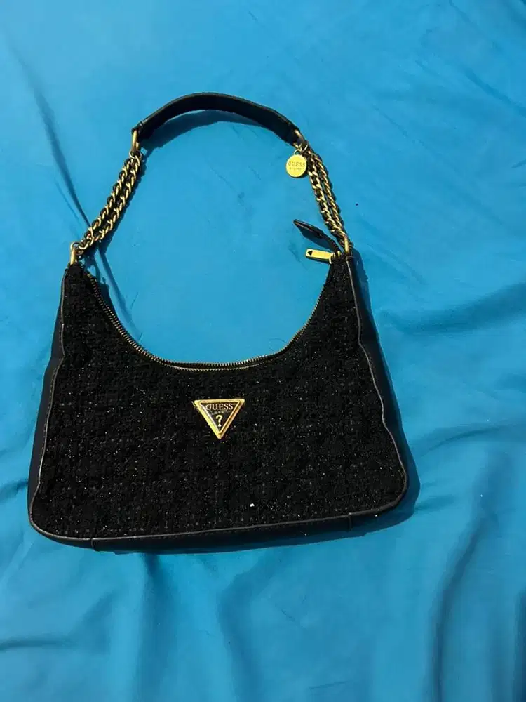Preloved GUESS Shoulder Bag