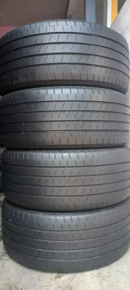 Ban bregestune turanza t005 235/45r18