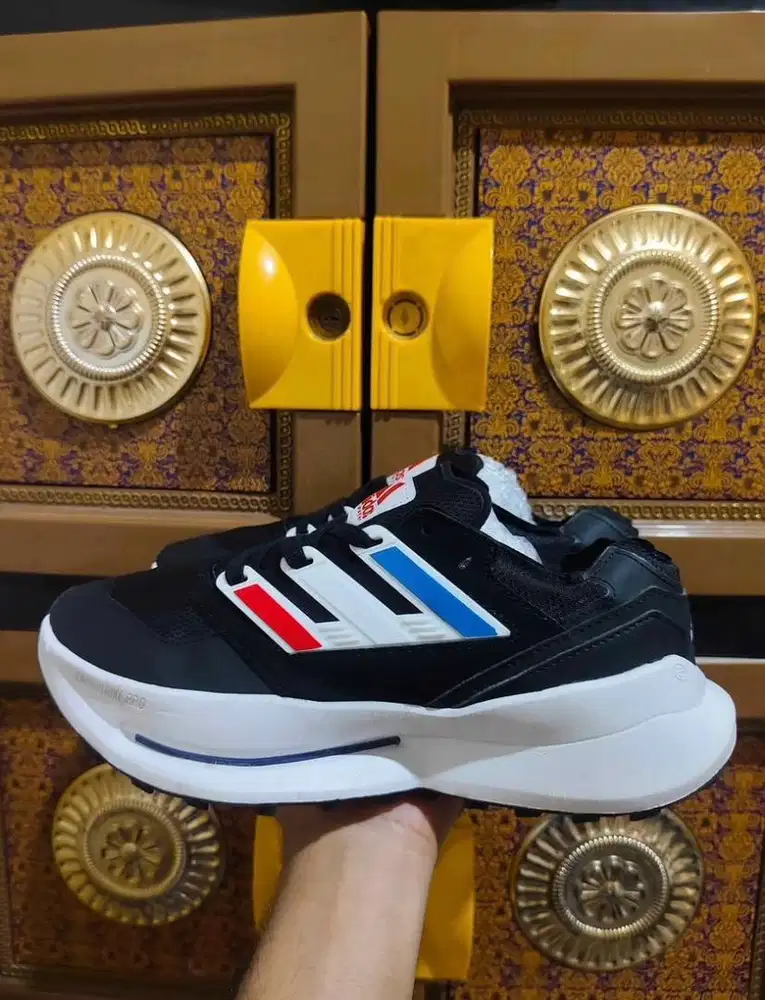 Adidas Equitment size 43 Original
