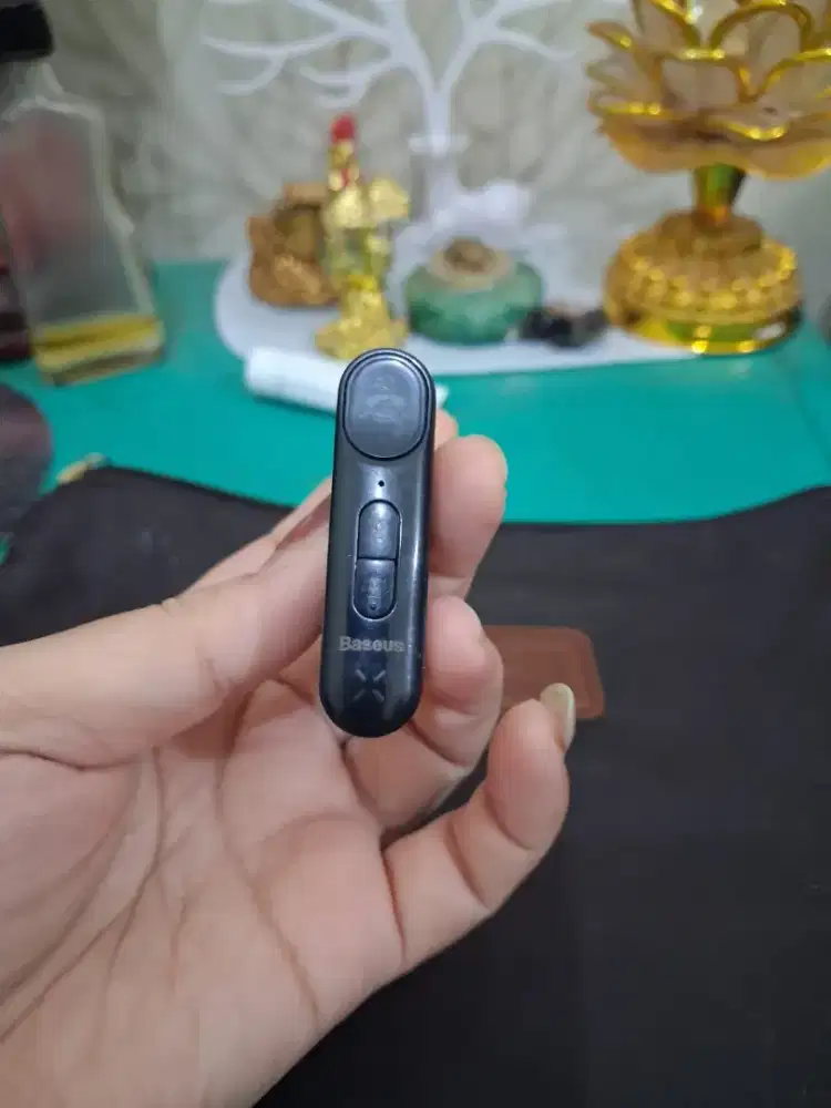 Black baseus BA01 USB 
Wireless bluetooth receiver 
Limited edition