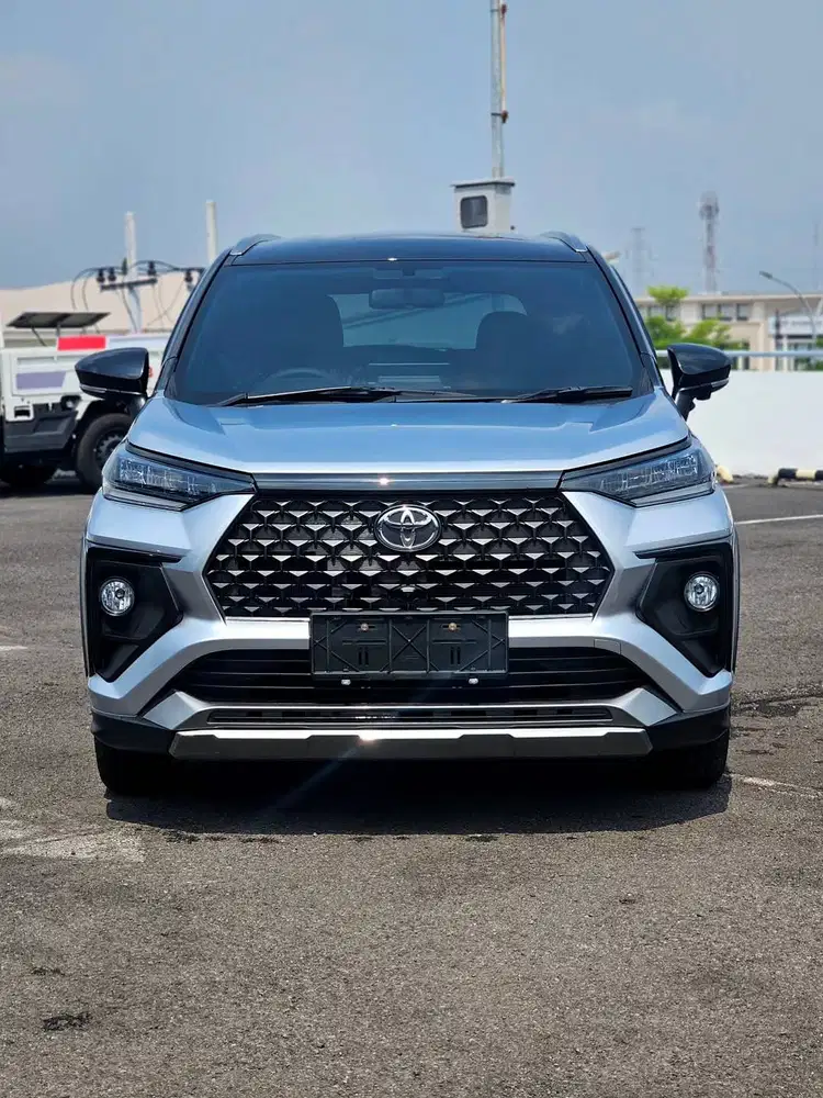 TOYOTA VELOZ HYBRID PROMO