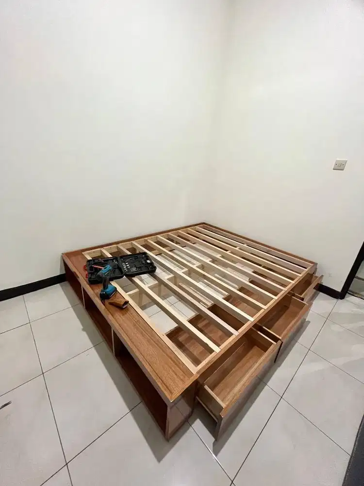 Jual dipan kayu meranti solid kokoh dan kasur merk elite grand