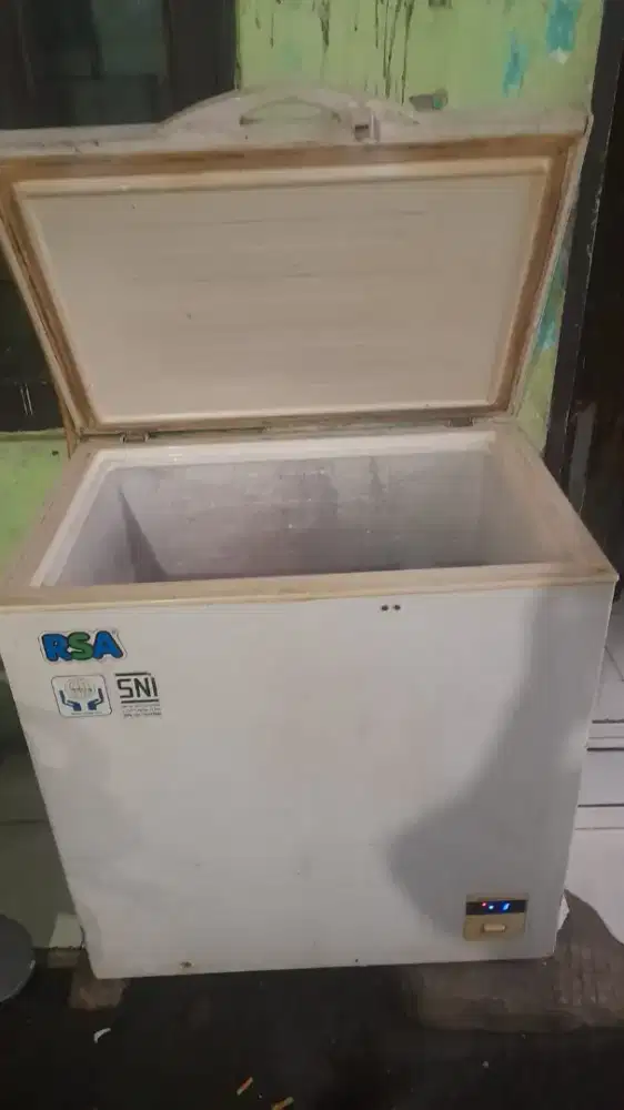 Frezer box merk RSA 200 liter siap pakai normal blm servicsan